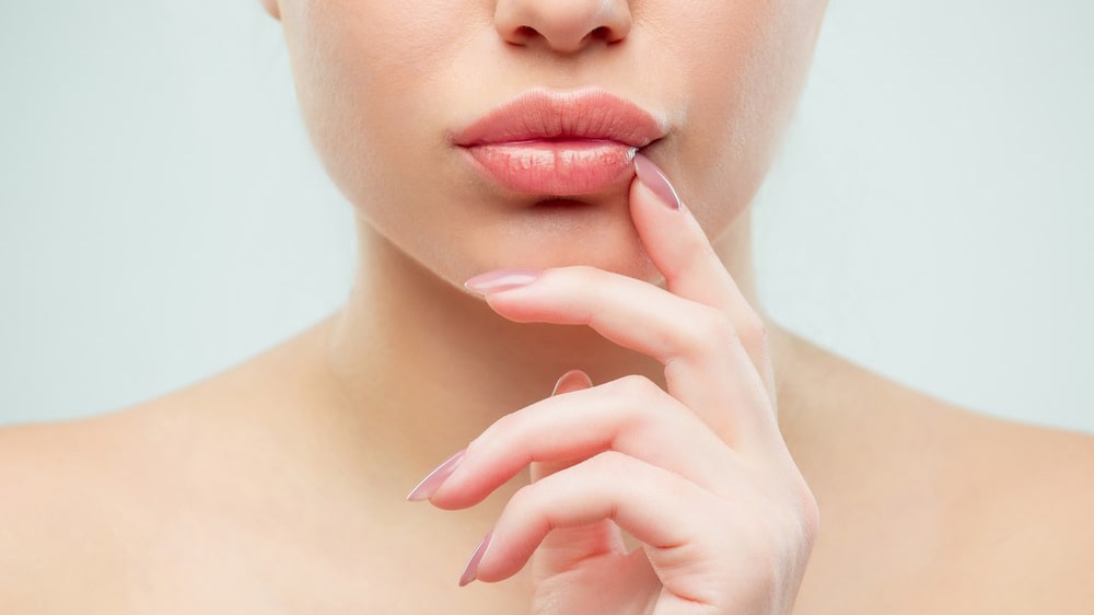 ارزان ترین ژل لب چاکدار